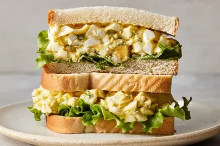 Classic Deli-Style Egg Salad: A Timeless Culinary Staple