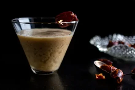 Date Smoothie with Brown Rice and Almond Milk